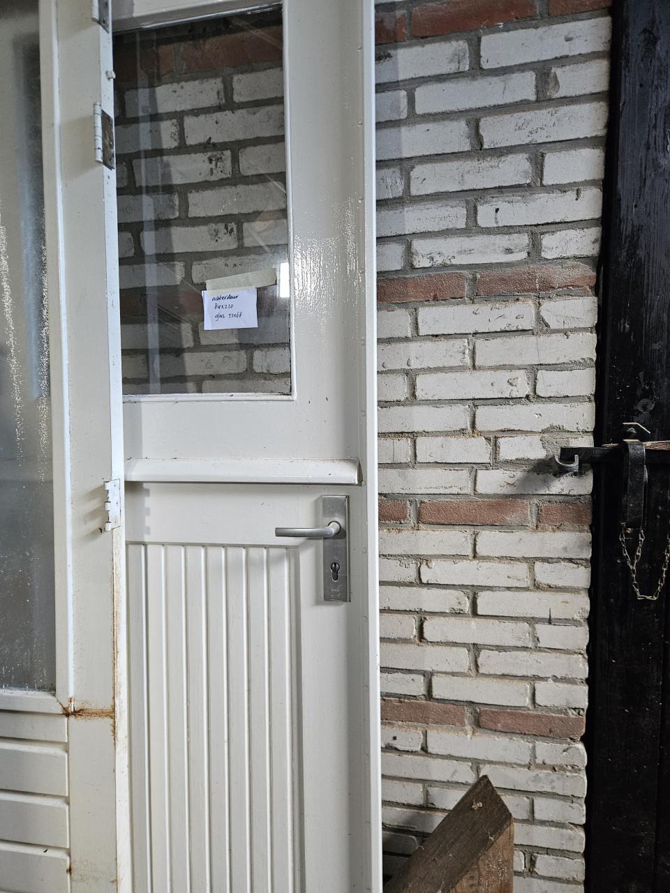 Achterdeuren zonder kozijn