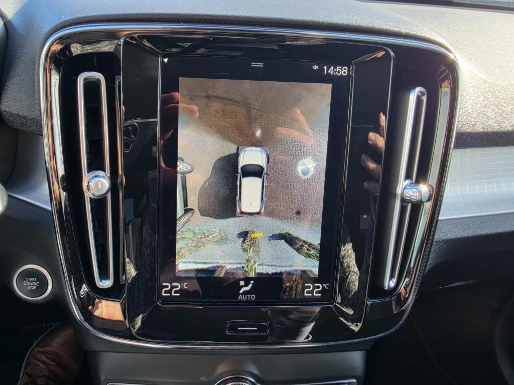 Volvo XC40 t5 inscription expression recharge plug-in hybrid 360° camera | 