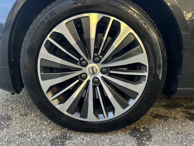 Volvo V90 2.0 t4 momentum pro aut. | pano | memory | 18'' | trekhaak