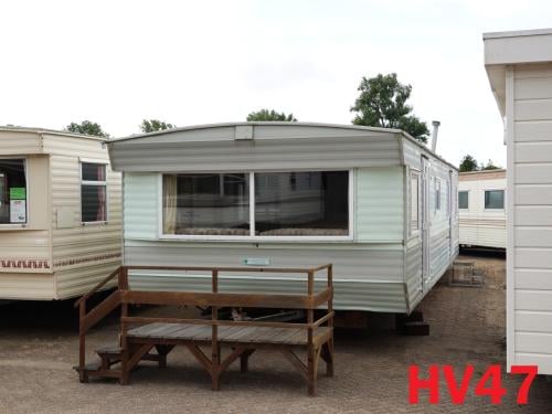 Betaalbare stacaravan met 3 slaapkamers en dubbel glas te koop