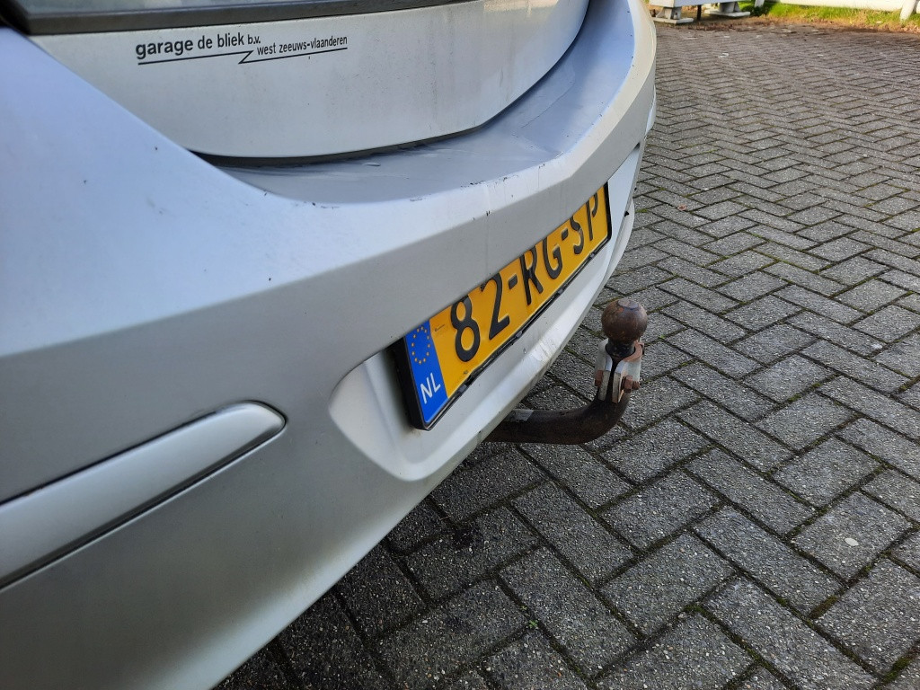 Opel Astra gtc 1.6 sport