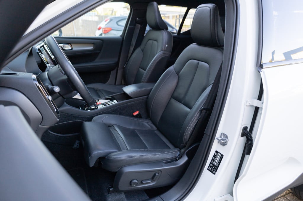 Volvo XC40 1.5 t5 recharge r-design full options! ✅pano✅h&k✅360°cam✅leer
