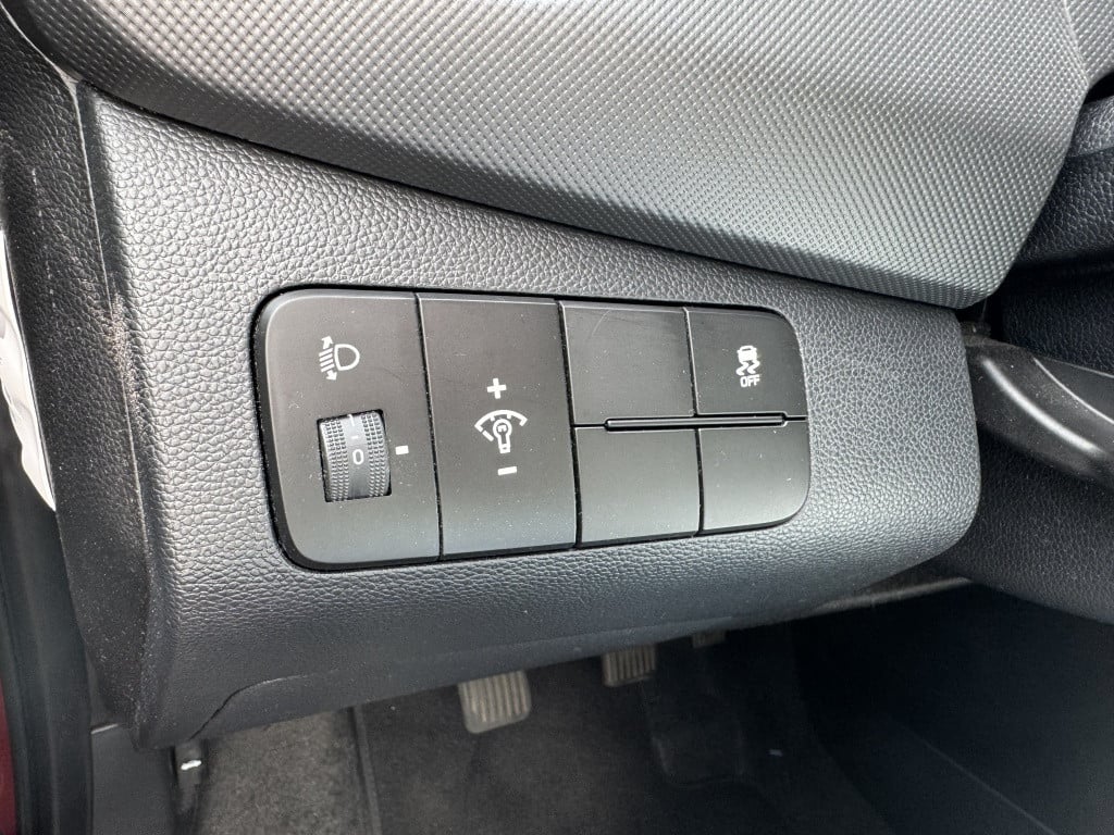 Hyundai I 10 1.0i comfort | trekhaak 13p. | cruise control | airco | blueto