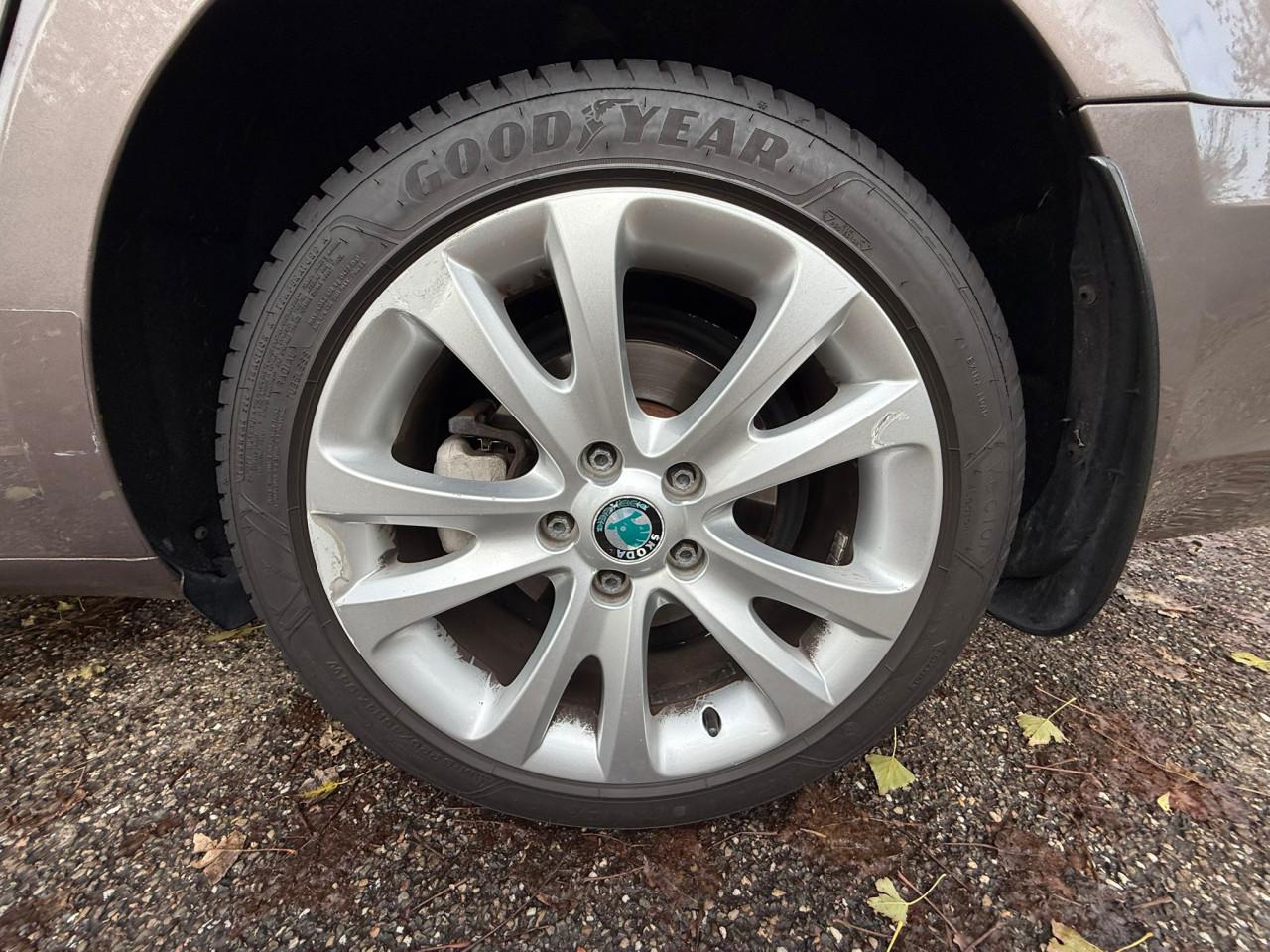 Skoda Superb Combi 1.8 TSI Automaat