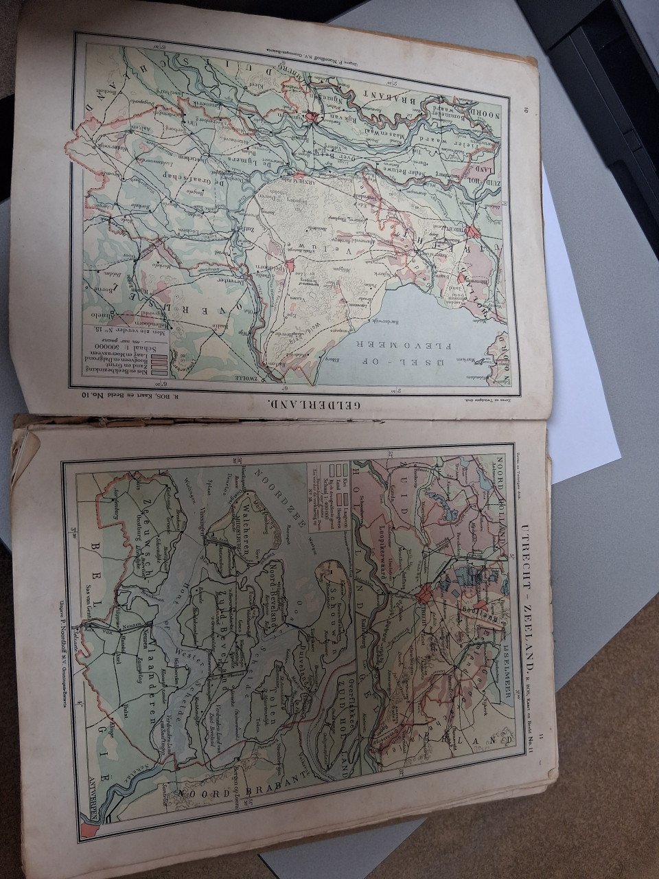 Oude atlas uit 1934