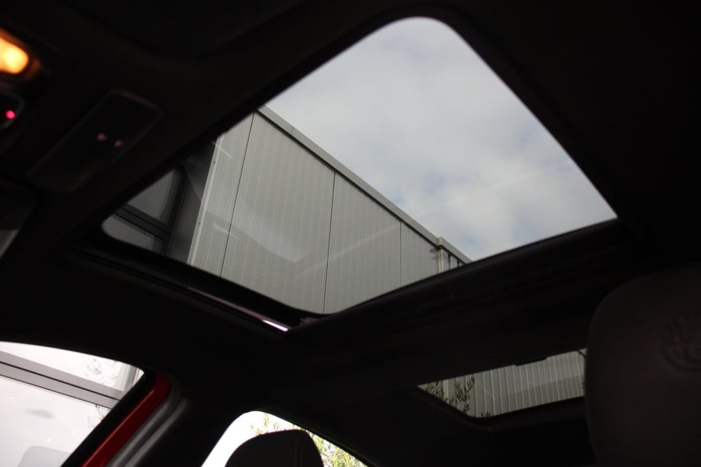 Alfa Romeo Giulietta 1.4 turbo multiair super - panorama dak - navi - stoel
