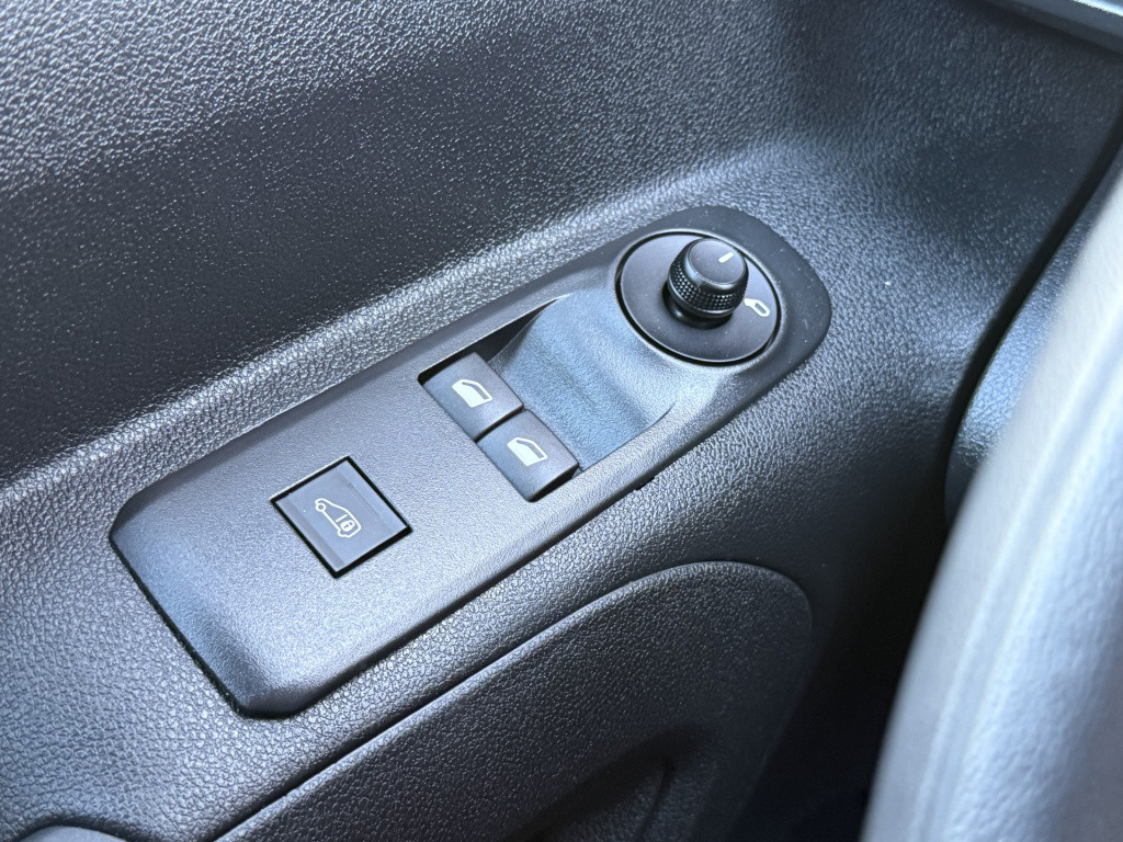 Citroen Berlingo 1.5 bluehdi club | nl-auto | 1e eig | trekhaak | navi | ca