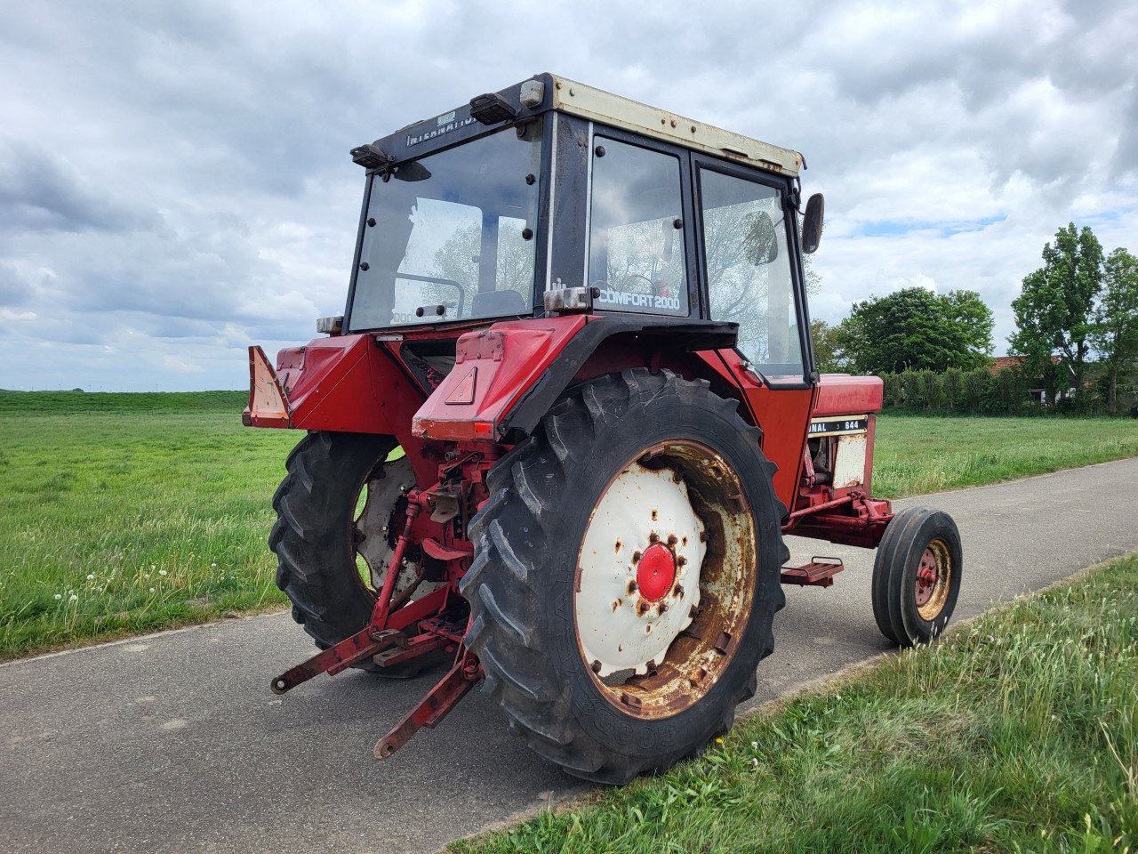 International 644