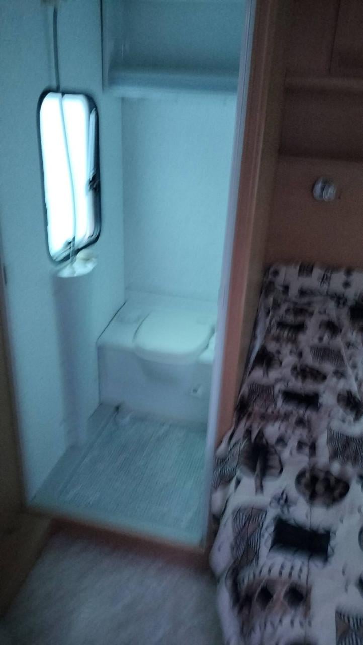 Adria 502 Up met voortent en luifel