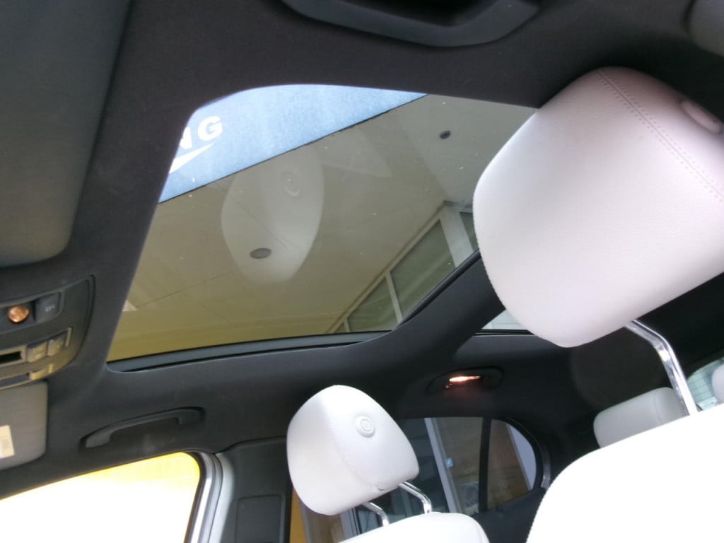Mercedes-Benz Gla-klasse 200 automaat, cruise.contr., pano, leer, trekhaak
