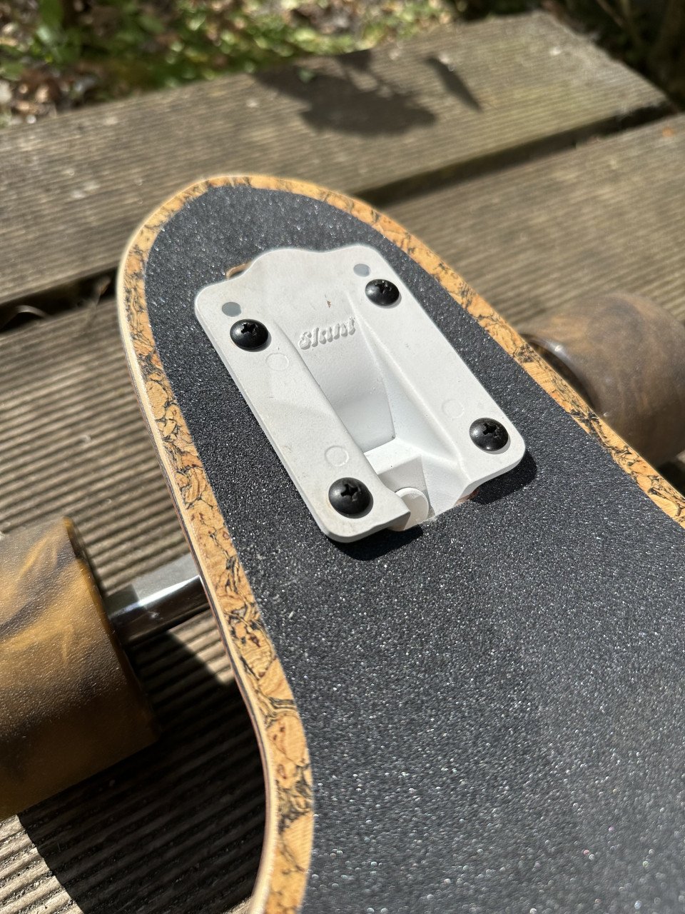 Globe Spearpoint 40" Cork Zagged longboard