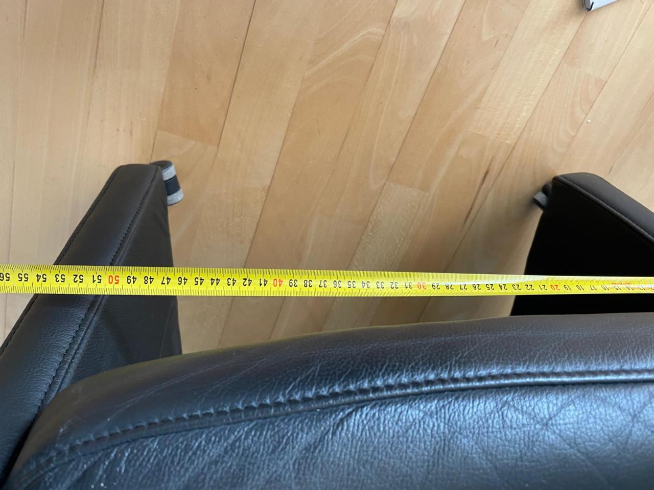 6 lederen eetkamerstoelen