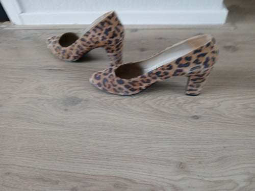 Schoen