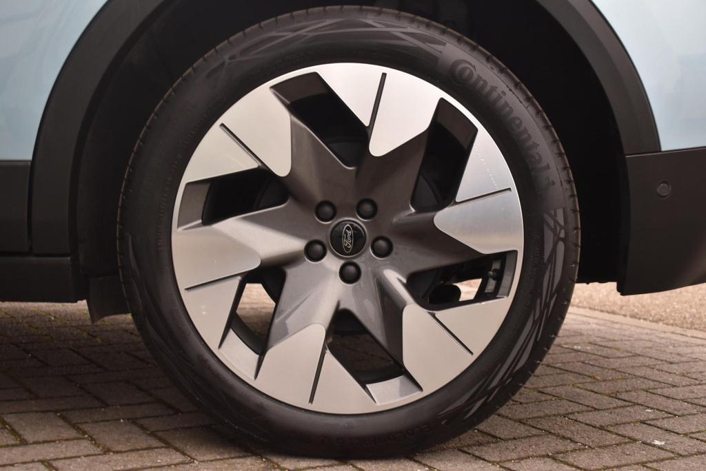 Ford Explorer premium extended range rwd 77 kwh | panoramadak | climate con