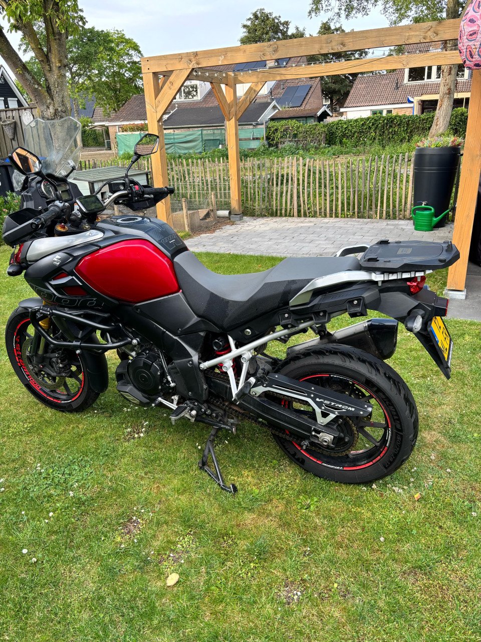 Suzuki V-Strom 1000 (2014, akrapovic)