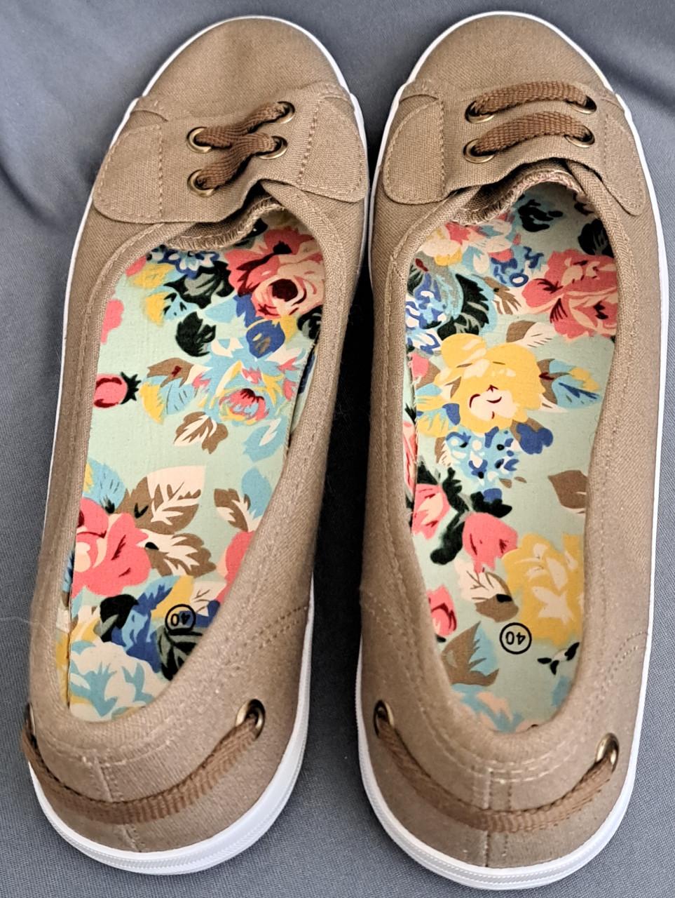Diverse nieuwe damesschoenen mt. 40/41