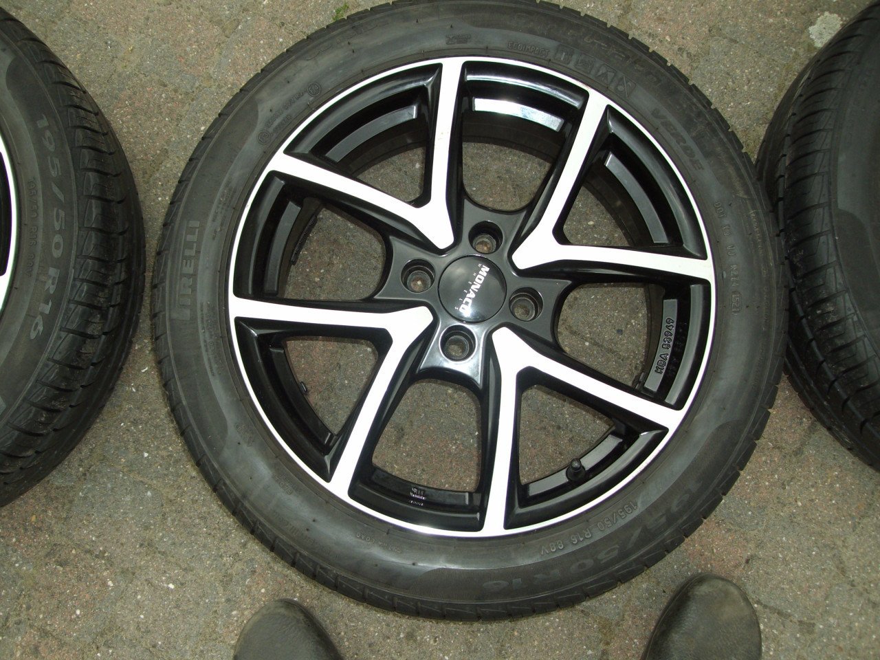 Monaco velgen 16inch met pirelli banden