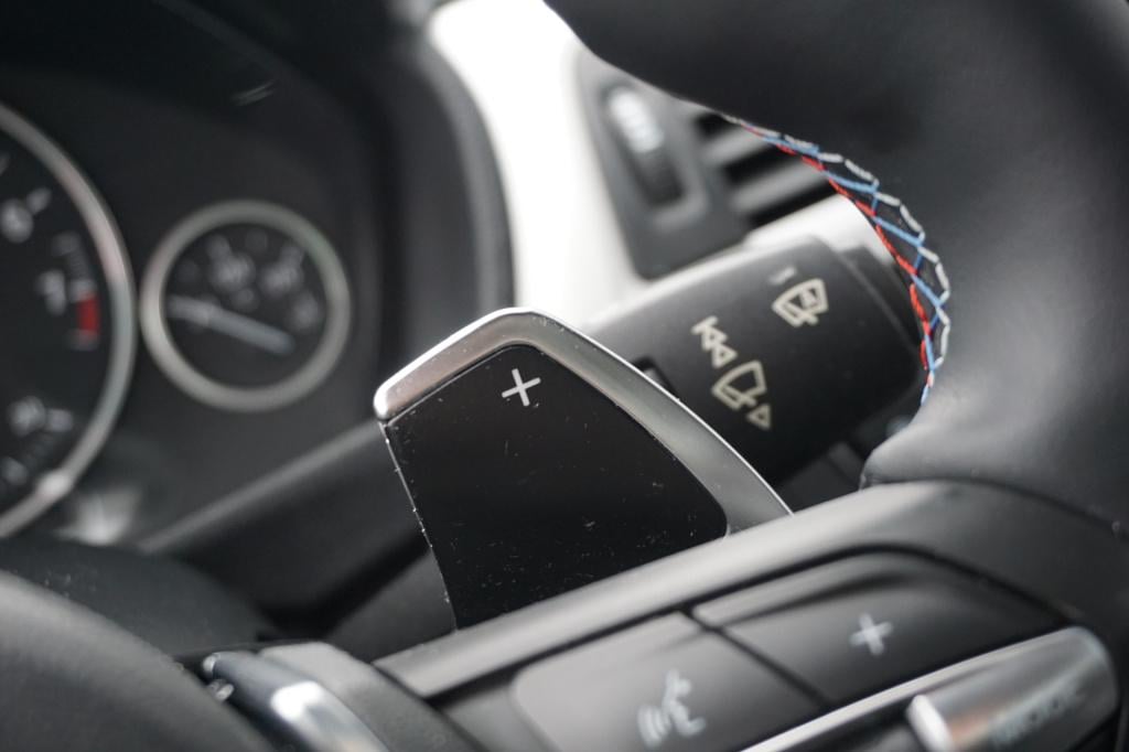 BMW 3-serie 320i automaat - airco / cruise / elektr. ramen / nap