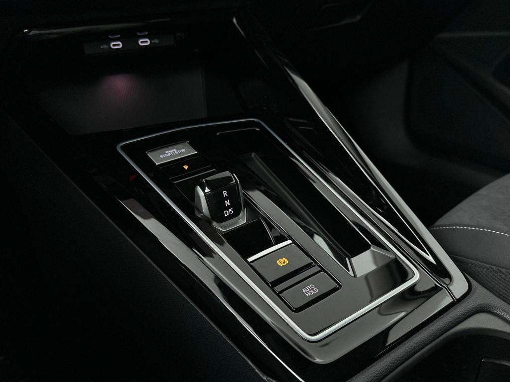 Volkswagen Golf style plug in hybride 204 pk