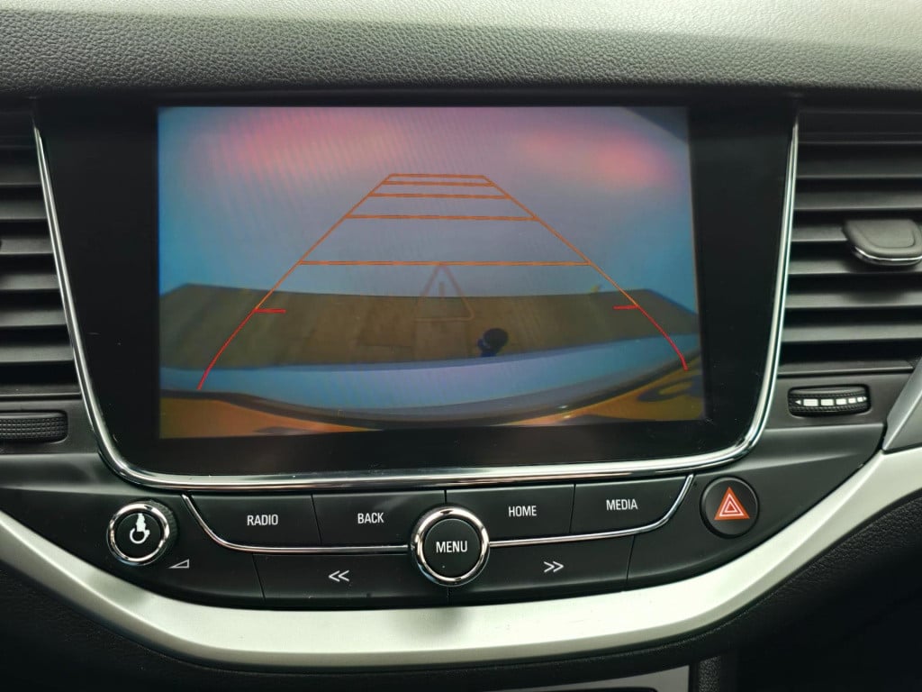 Opel Astra sports tourer occasion 1.0 met trekhaak, parkeercamera en cruise