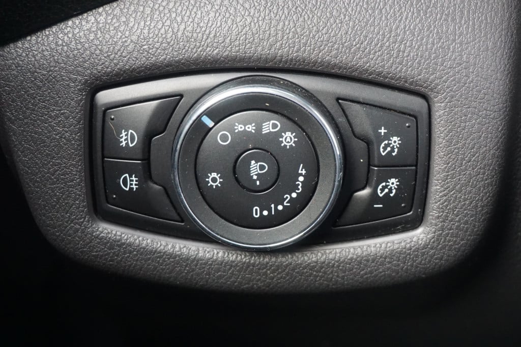 Ford Transit Connect 1.6 tdci l1 trend marge - airco / navi / cruise / elek