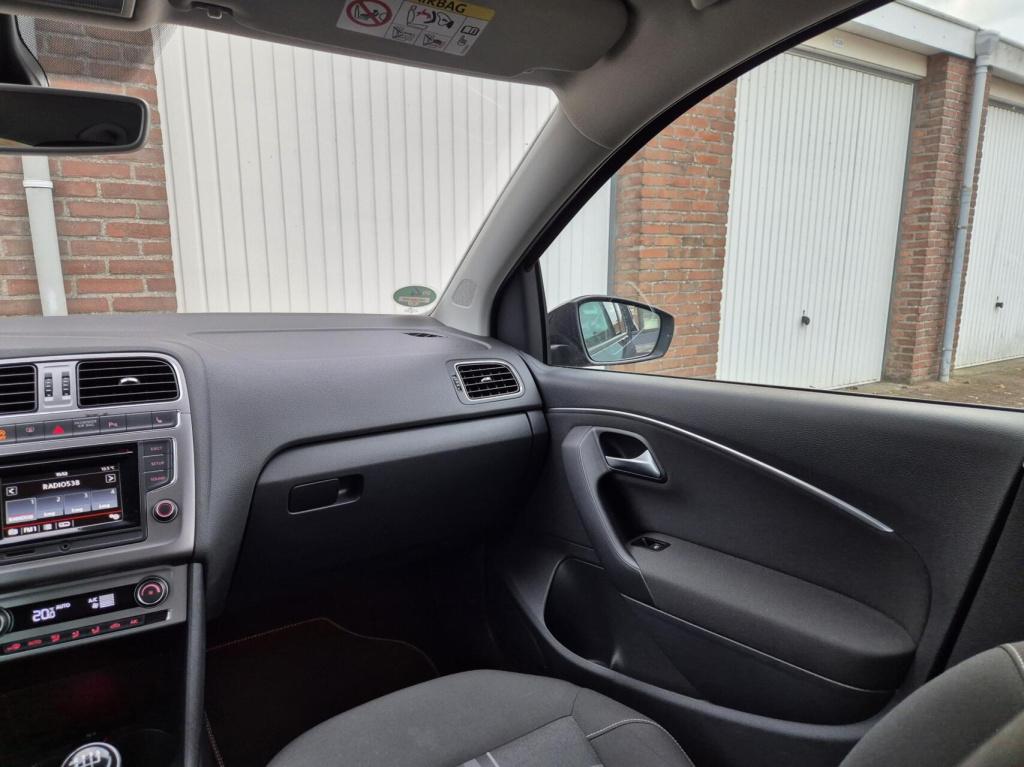 Volkswagen Polo 1.2 tsi lounge / 5- deurs / cruisecontrol / stoelverwarming