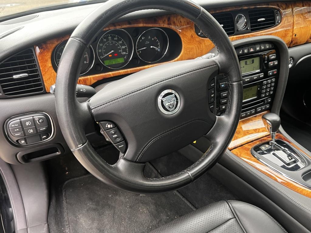 Jaguar Xj 4.2 v8 executive