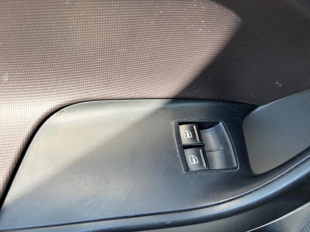 Seat Ibiza 1.2 club/airco/lichtmetaal/carplay/android/mooie auto/