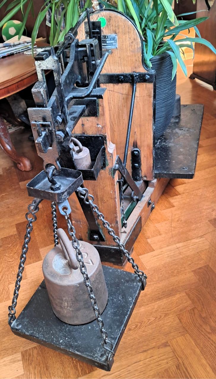 Unieke Industriële Bascule Weegschaal – D. van Halk & Zoon (500 kg) 1945