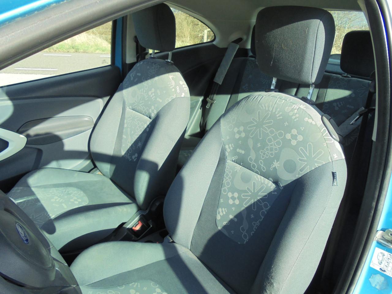 Ka 1.2 Trend trendy interieur slechts 134.254 Km Apk  nieuw bij aflevering