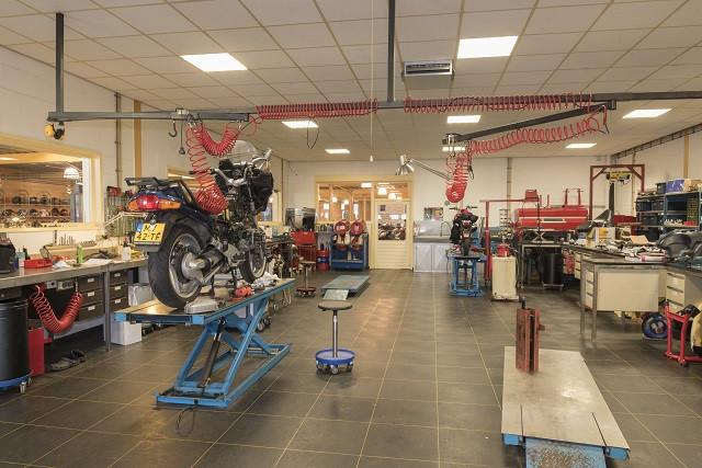 Onderhoud en reparatie motorfietsen, 70 occasions op voorraad