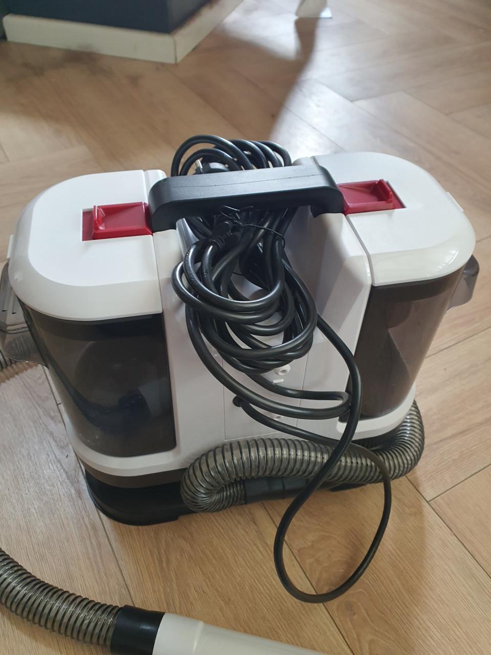Witte Powell tapijtreiniger • bankreiniger • Vlekkenreiniger machine