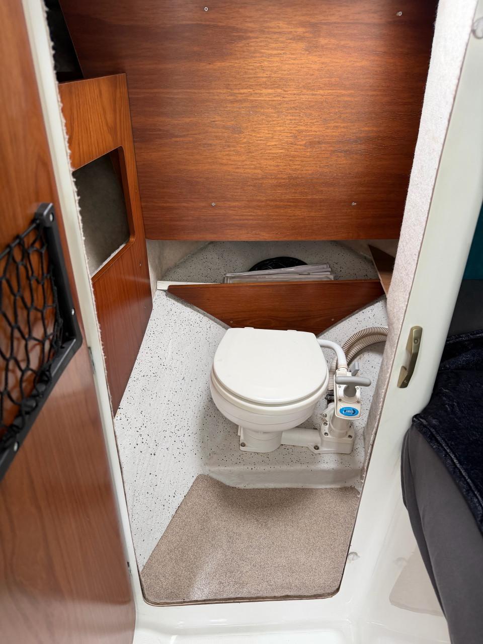 Jeanneau Merry Fisher 695 diesel sportvisboot en gezinsboot