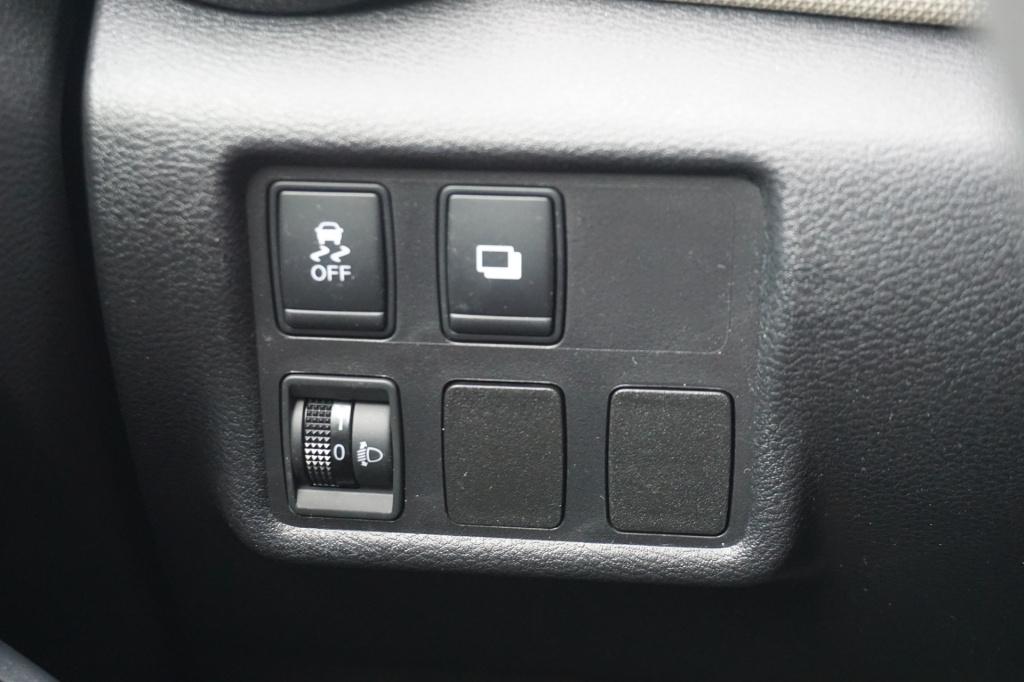 Nissan Micra 1.0l visia+ airco / cruise / bt / elektr. ramen / lm velgen / 