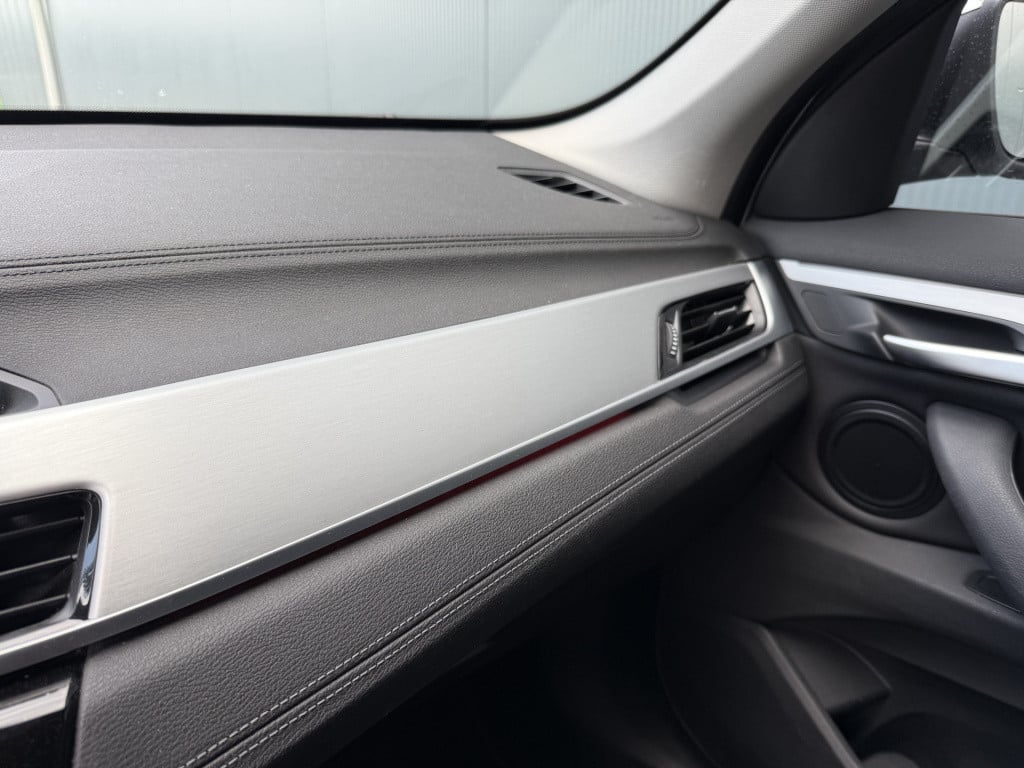 BMW X1 s-drive18i 140pk high executive