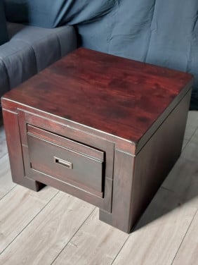 Prachtig kastje, hocker, bijzet tafeltje/kastje BIEDEN