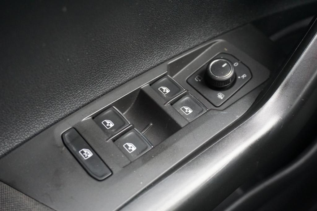 Volkswagen Polo 1.0 tsi highline automaat - climate / navi / cruise / camer