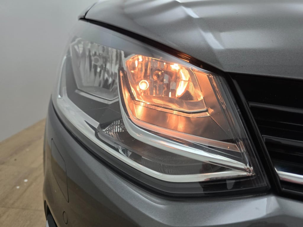Volkswagen Polo occasion 1.2 tsi highline automaat met trekhaak en cruiseco