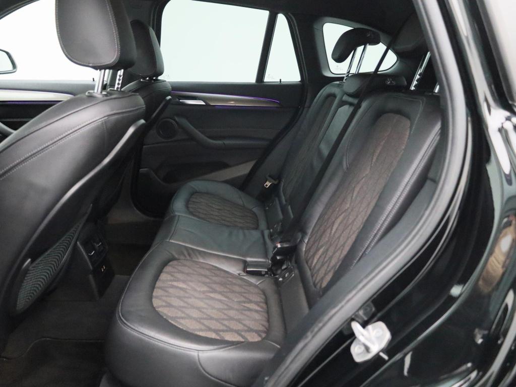 BMW X1 sdrive18i business edition | automaat | navigatie | head-up display