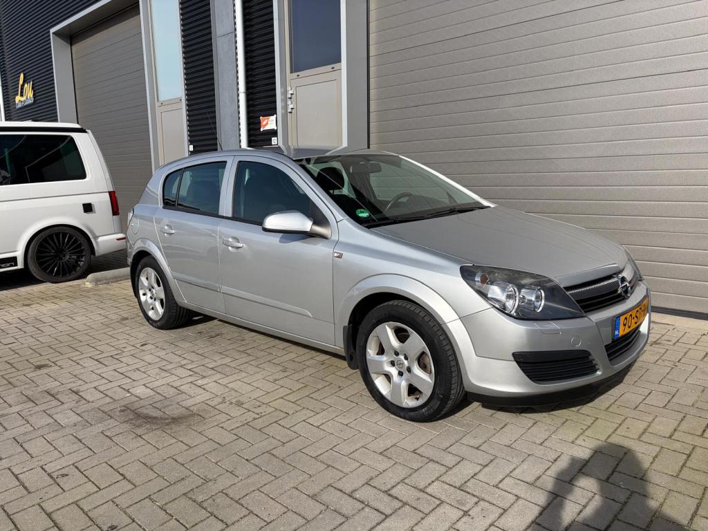 Opel Astra 1.6 edition/2e eigenaar/airco/cruise control/lichtmetaal/trekhaa