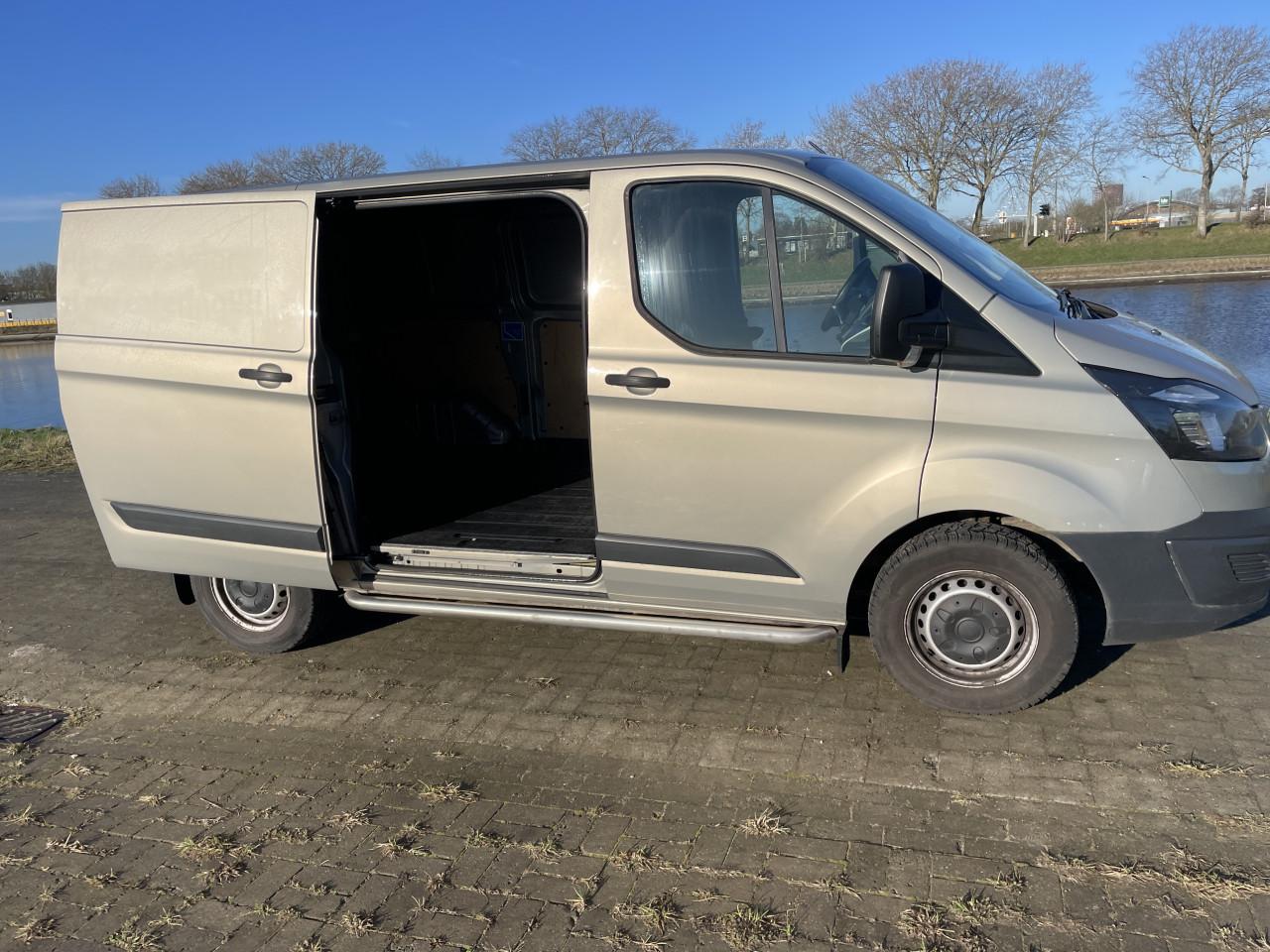 Ford transit custom 2.2 tdci economy edition