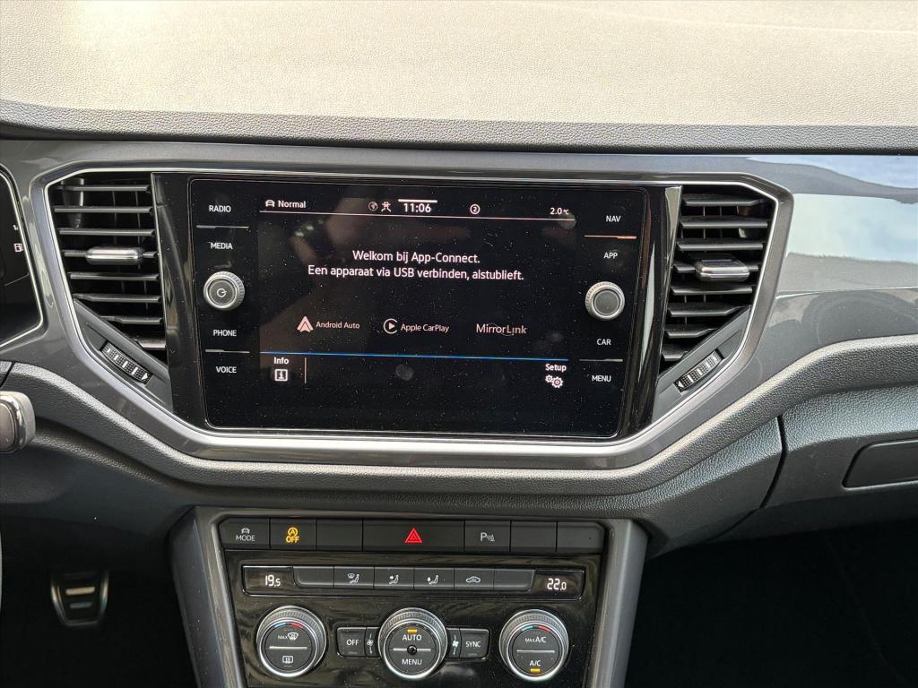 Volkswagen T-roc 1.5 tsi 150pk sport 6 hand|camera|carplay|led|rijklaarprij