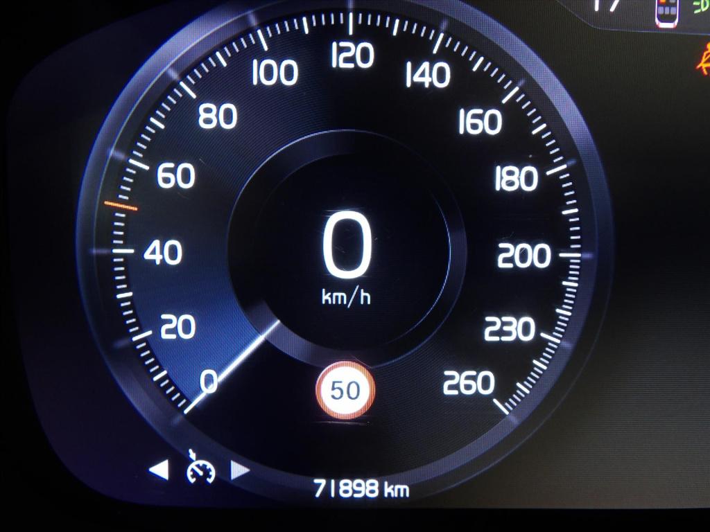 Volvo XC40 t3 163pk geartronic momentum core