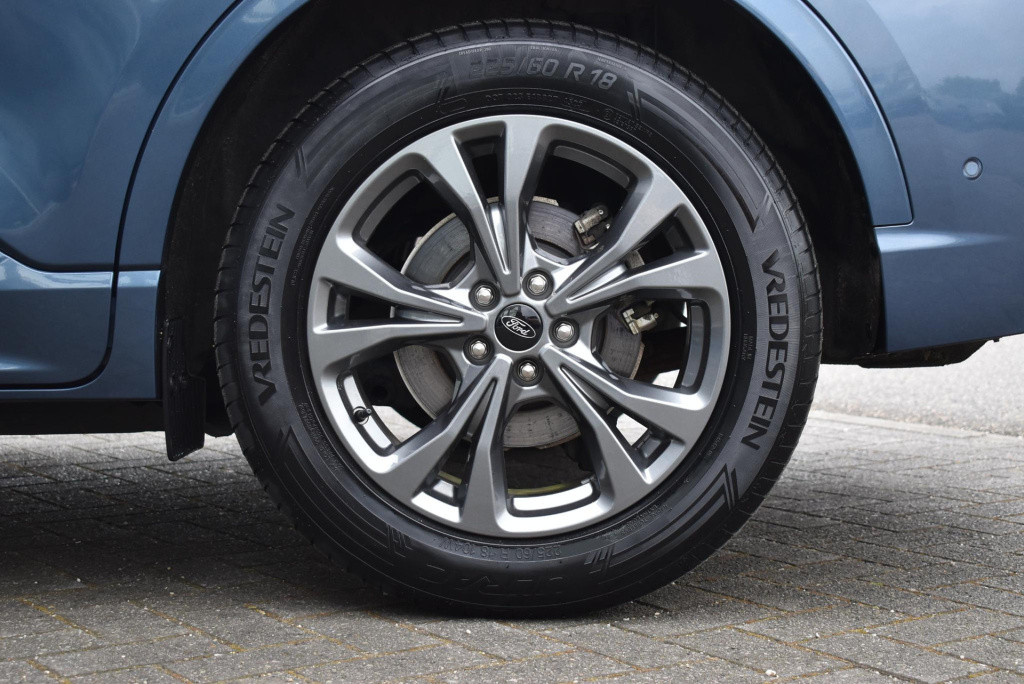 Ford Kuga 2.5 phev st-line x | climate control | adaptieve cruise control |