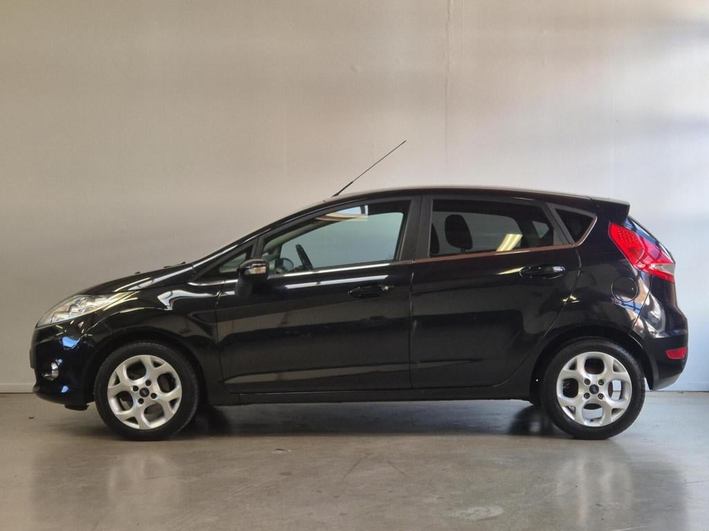 Ford Fiesta 1.4 titanium / automaat / nieuwe distriebutieriem