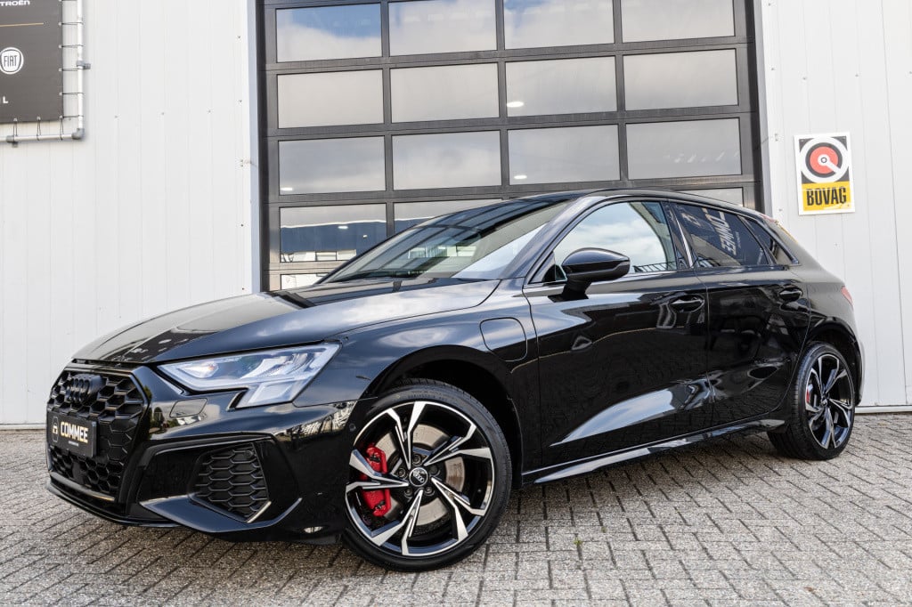 Audi A3 sportback 45 tfsi e s line ✅acc✅apple/android✅18 inch