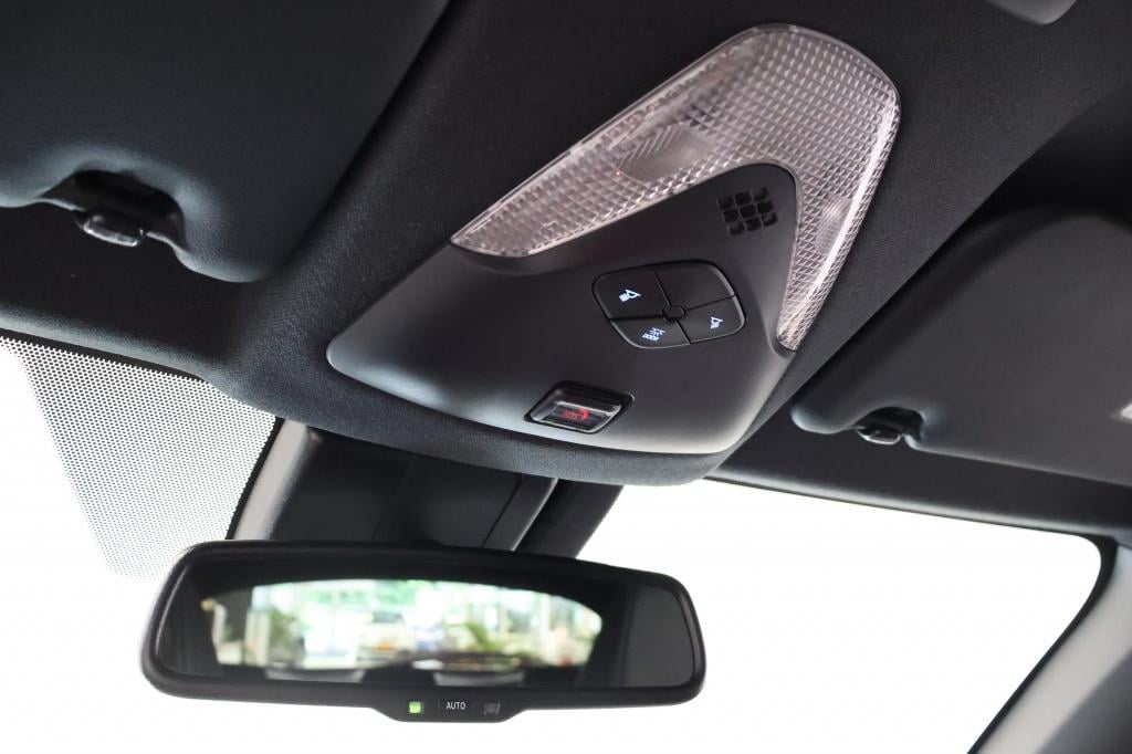 Toyota C-hr 2.0 hybrid bi-tone