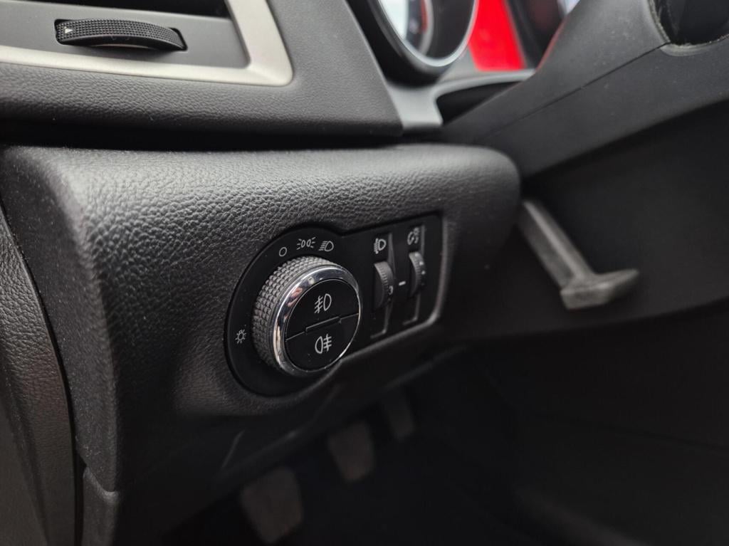 Opel Astra 1.4 turbo cosmo / origineel nl