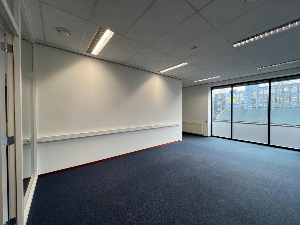 90m2 nette kantoor/bedrijfsruimte op goede zichtlocatie Goes