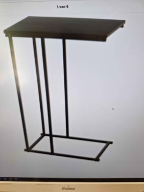 Zwarte bijzettafel van H&S nwstaat